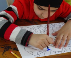 Atelier peinture pour les enfants du Liban avec le programme Mouvement Social