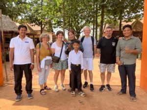 Joël Fondement, parrain de l'association PARTAGE, a rencontré son filleul et l'équipe partenaire au Cambodge