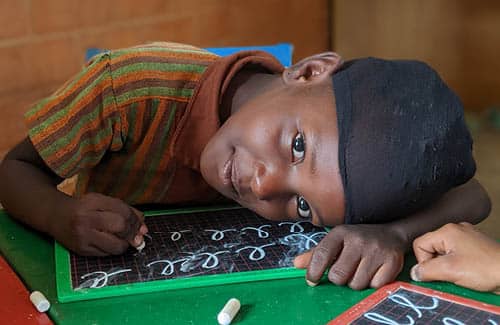 Enfant bénéficiaire de KEOOGO au Burkina Faso