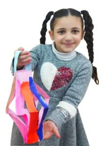 Jeune fille bénéficiaire de IBDAA en Palestine, association soutenue par PARTAGE avec les enfants du monde
